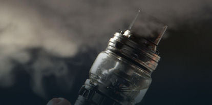 Why Should I Buy and Use a Vapouriz Electronic Cigarette?